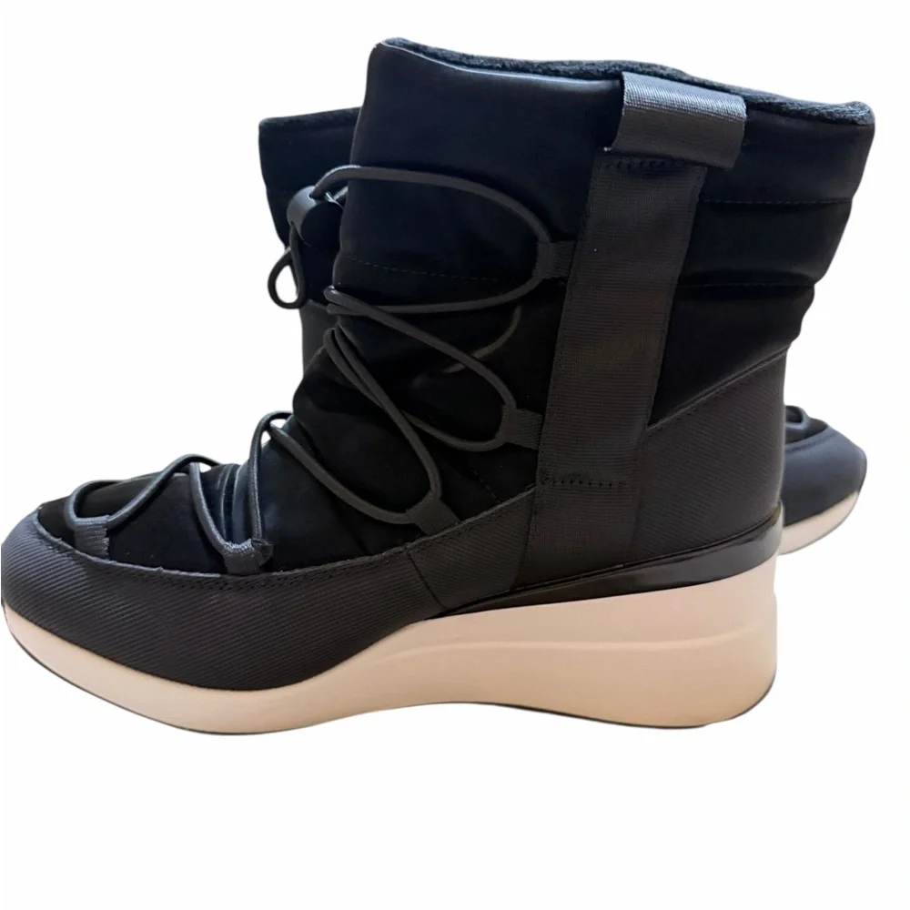 🌼🌟NWOT DKNY Women's Black and White Winter Boots - Picture 2 of 12